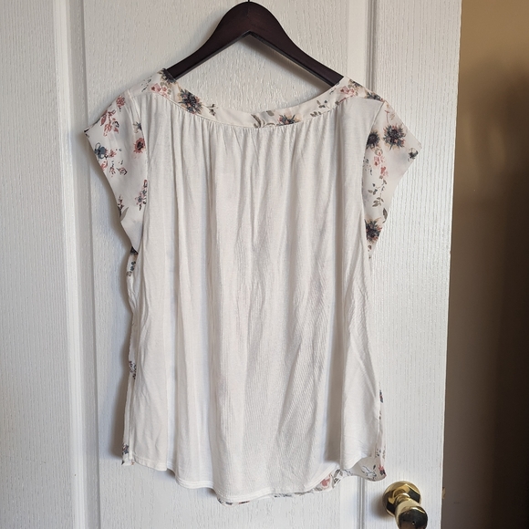 Floral blouse - Picture 3 of 5